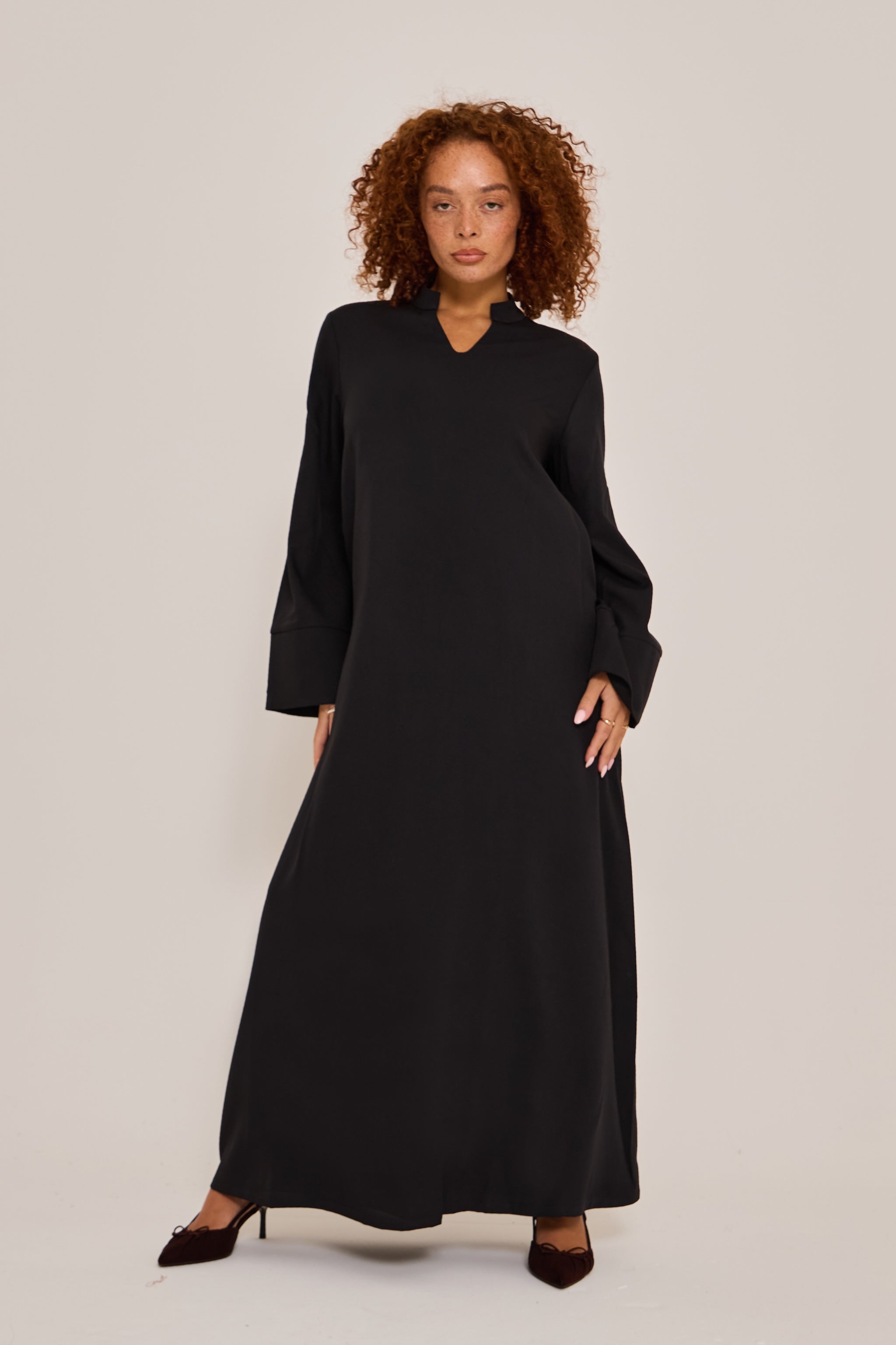 Black V Neck Abaya