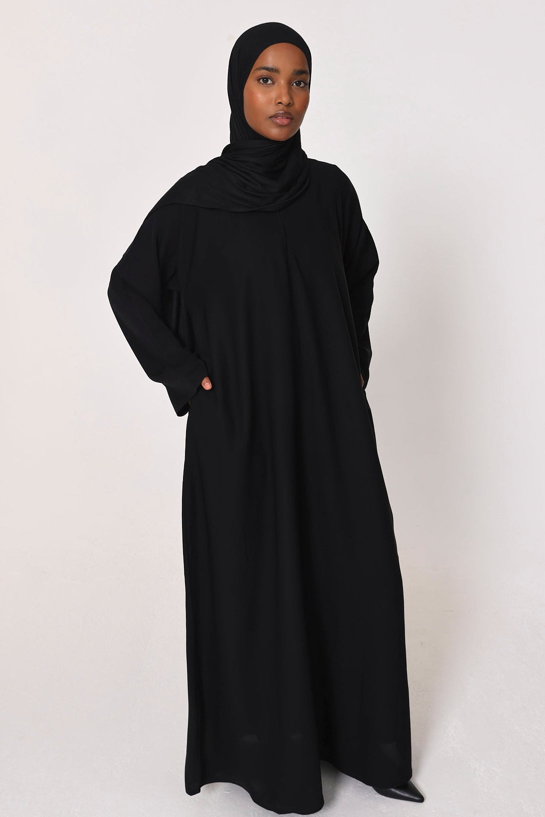 Black Classic Closed Abaya