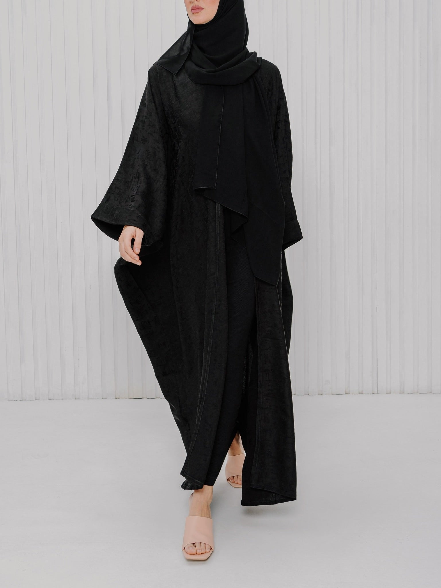 Jacquard Luxé Wrap Abaya - HAWAA Clothing