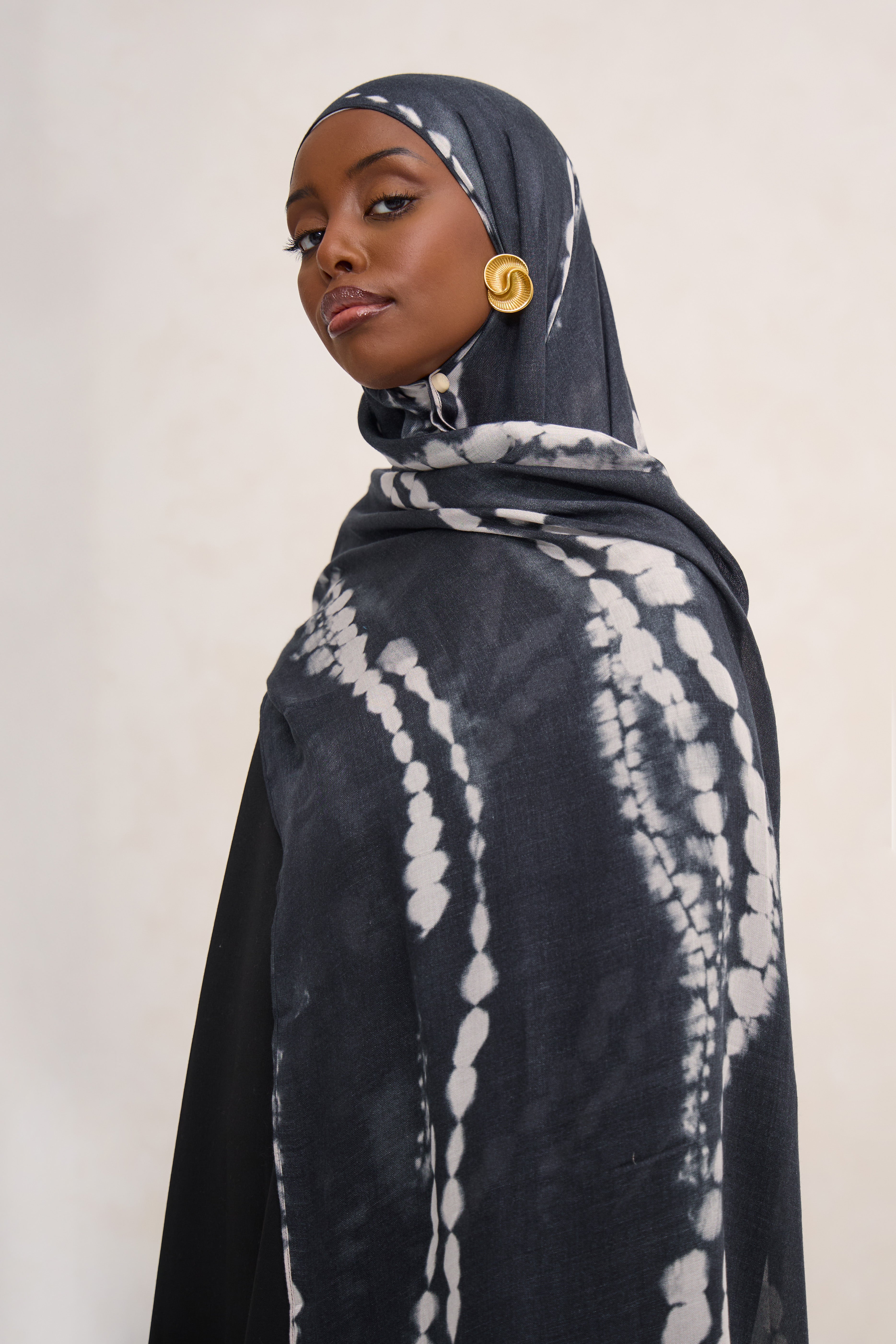 Black Printed Shibori Modal Hijab