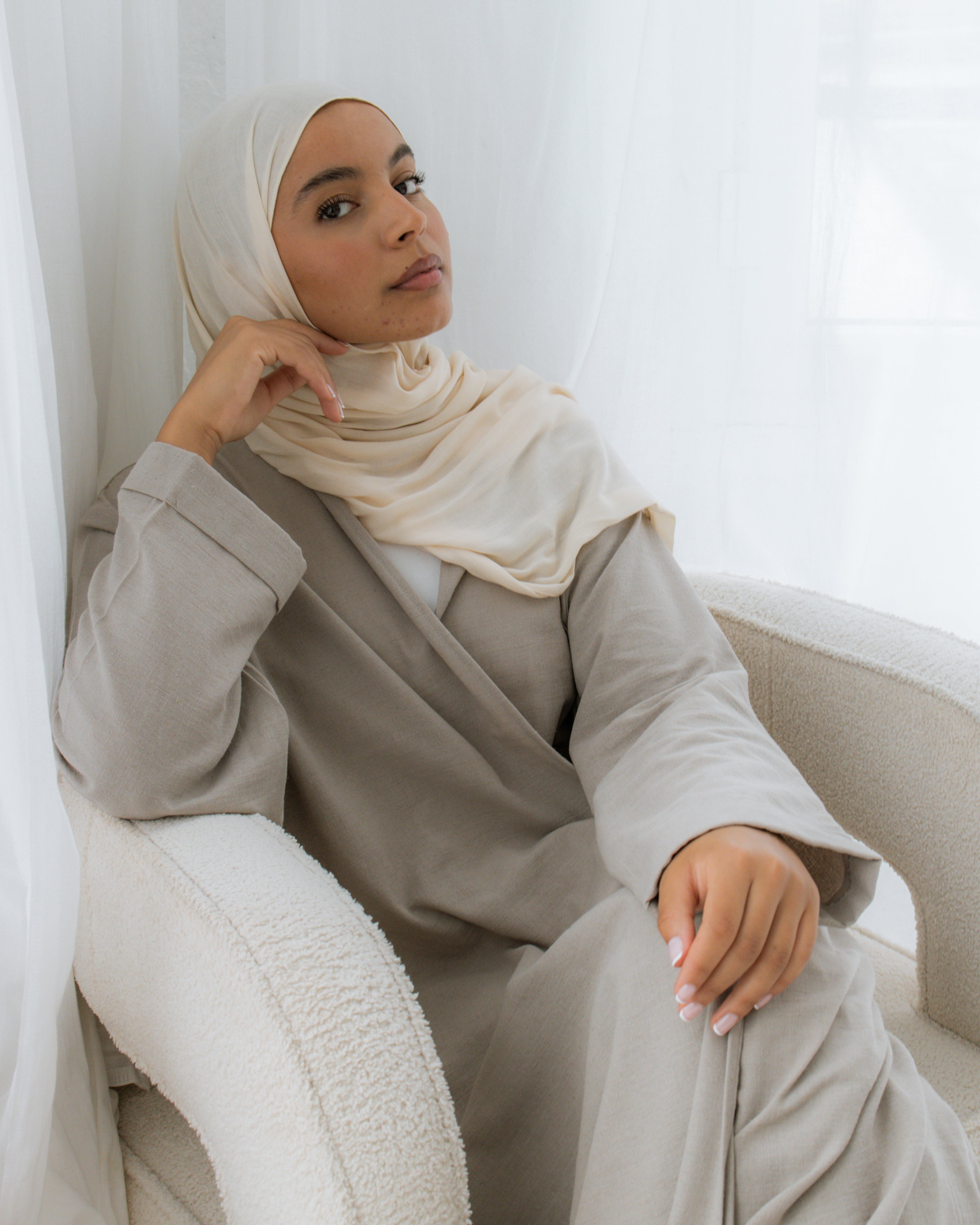 Lina Open Abaya