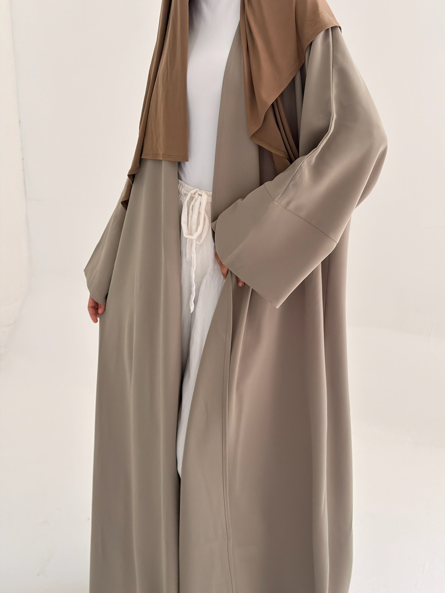 Pistachio Open Abaya