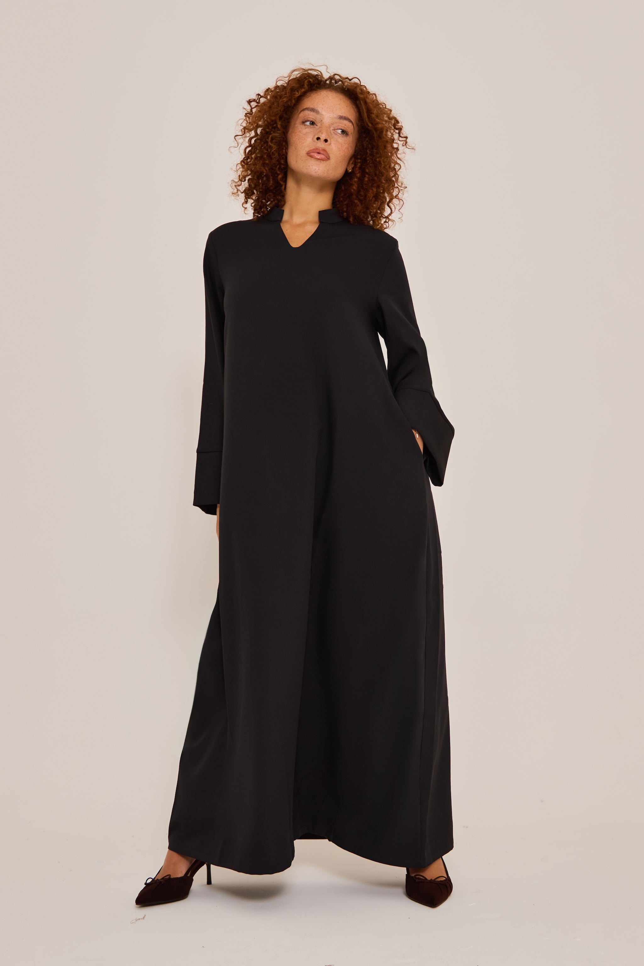 Black V Neck Abaya