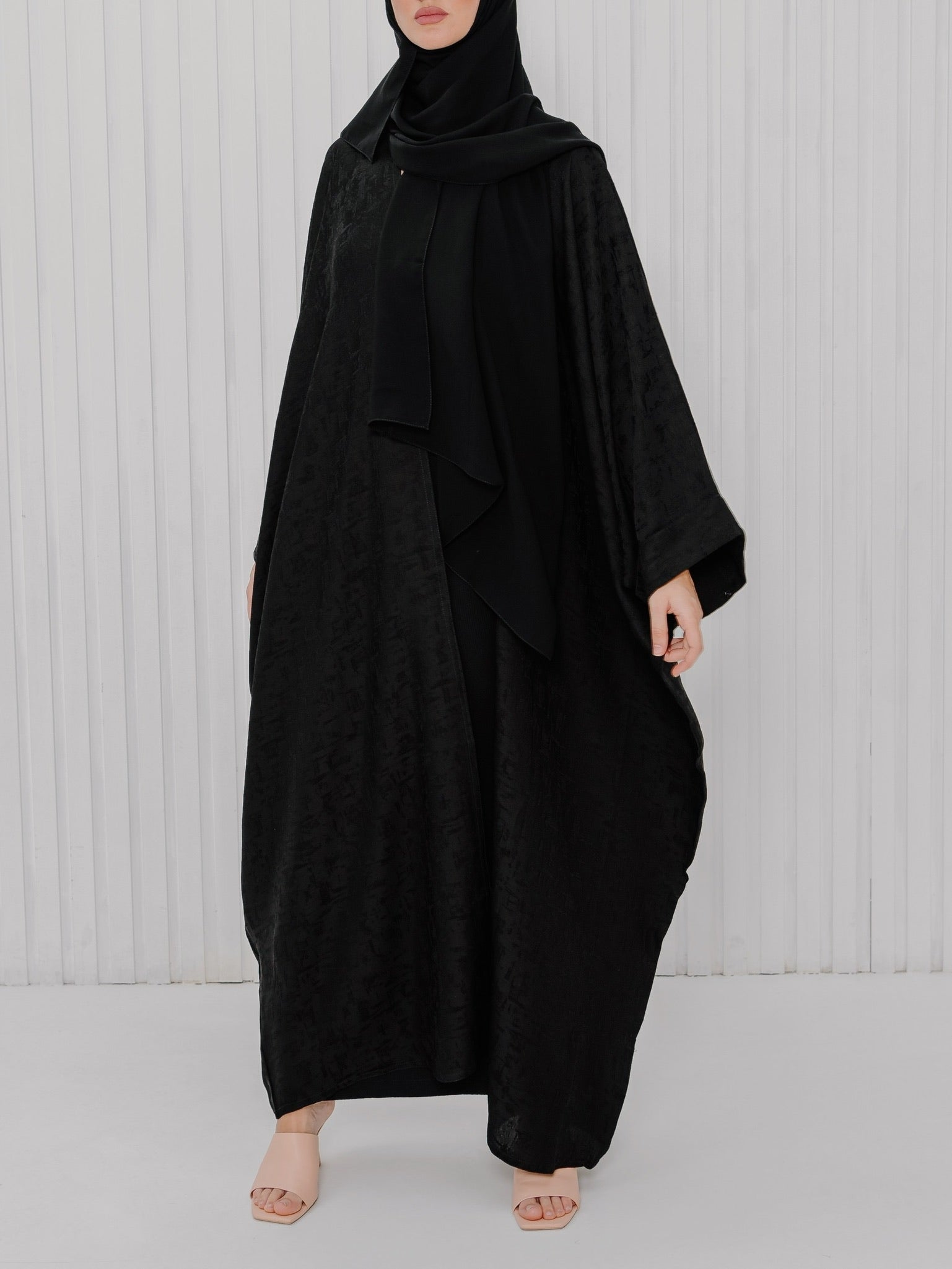 Jacquard Luxé Wrap Abaya - HAWAA Clothing