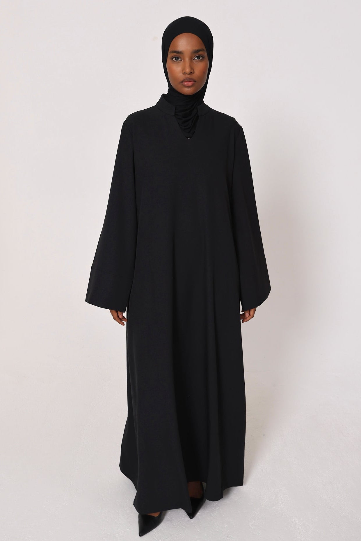 Black V Neck Abaya