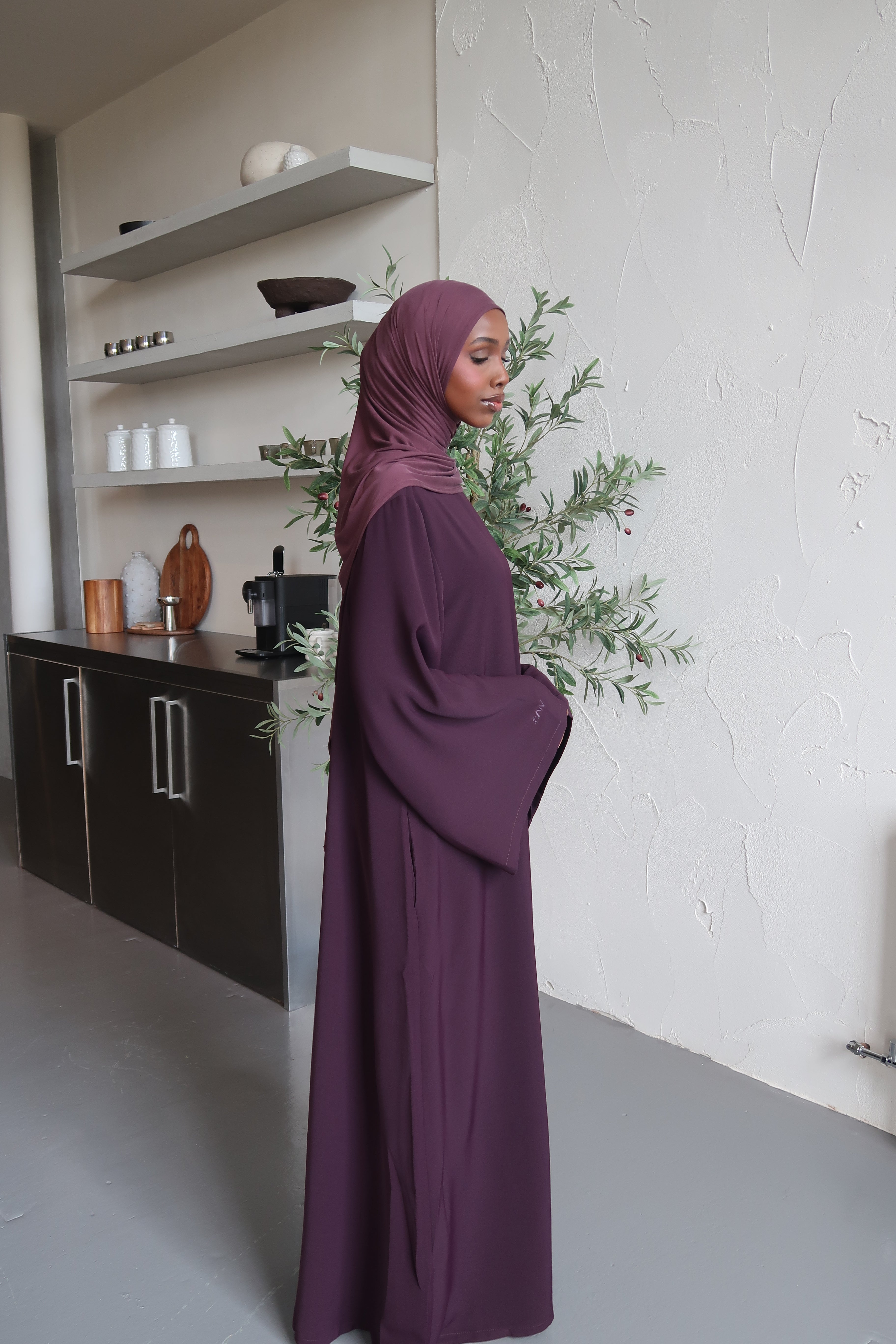 Dusky Plum Spanish Sleeve Abaya