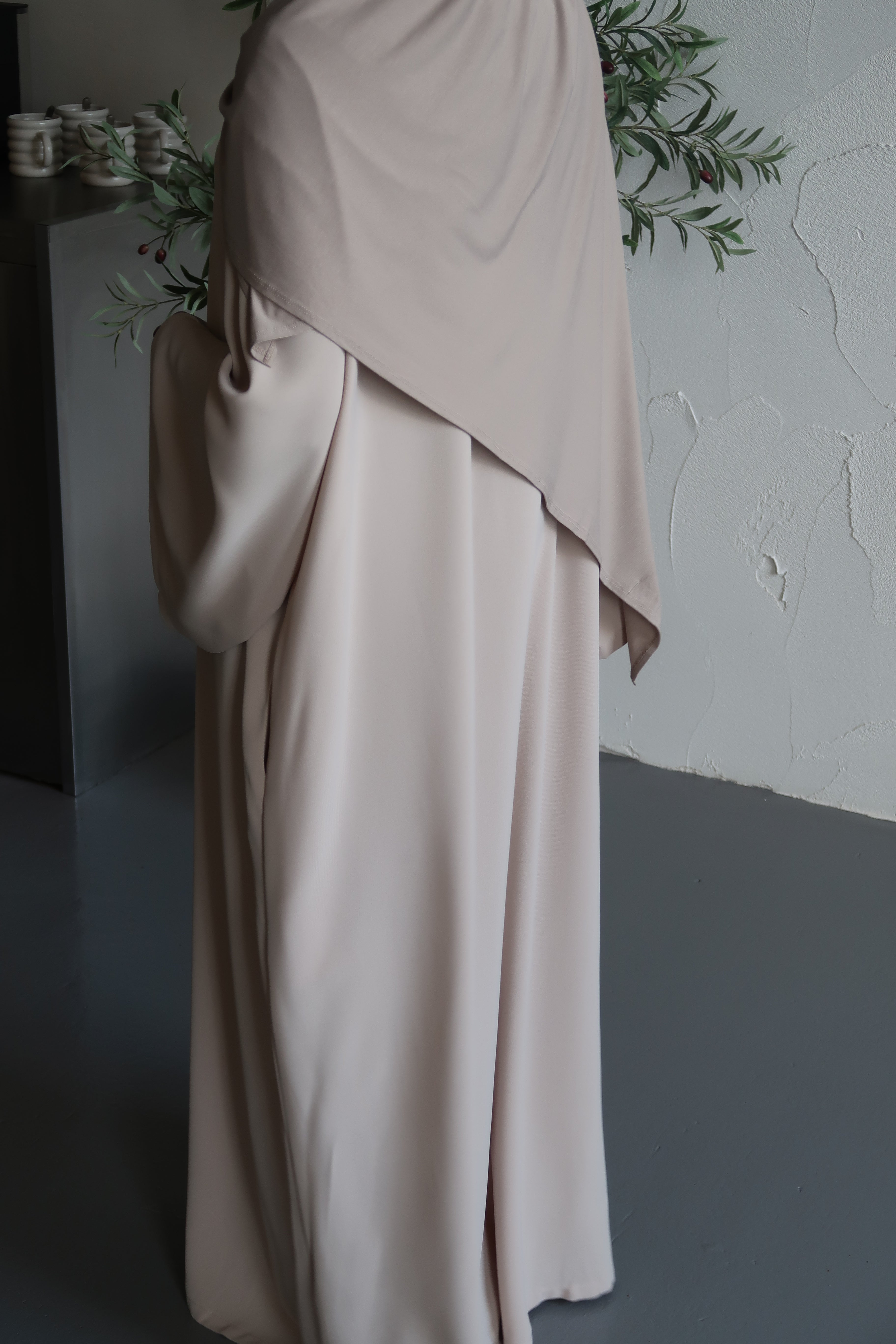 Cool Grey Spanish Sleeve Abaya