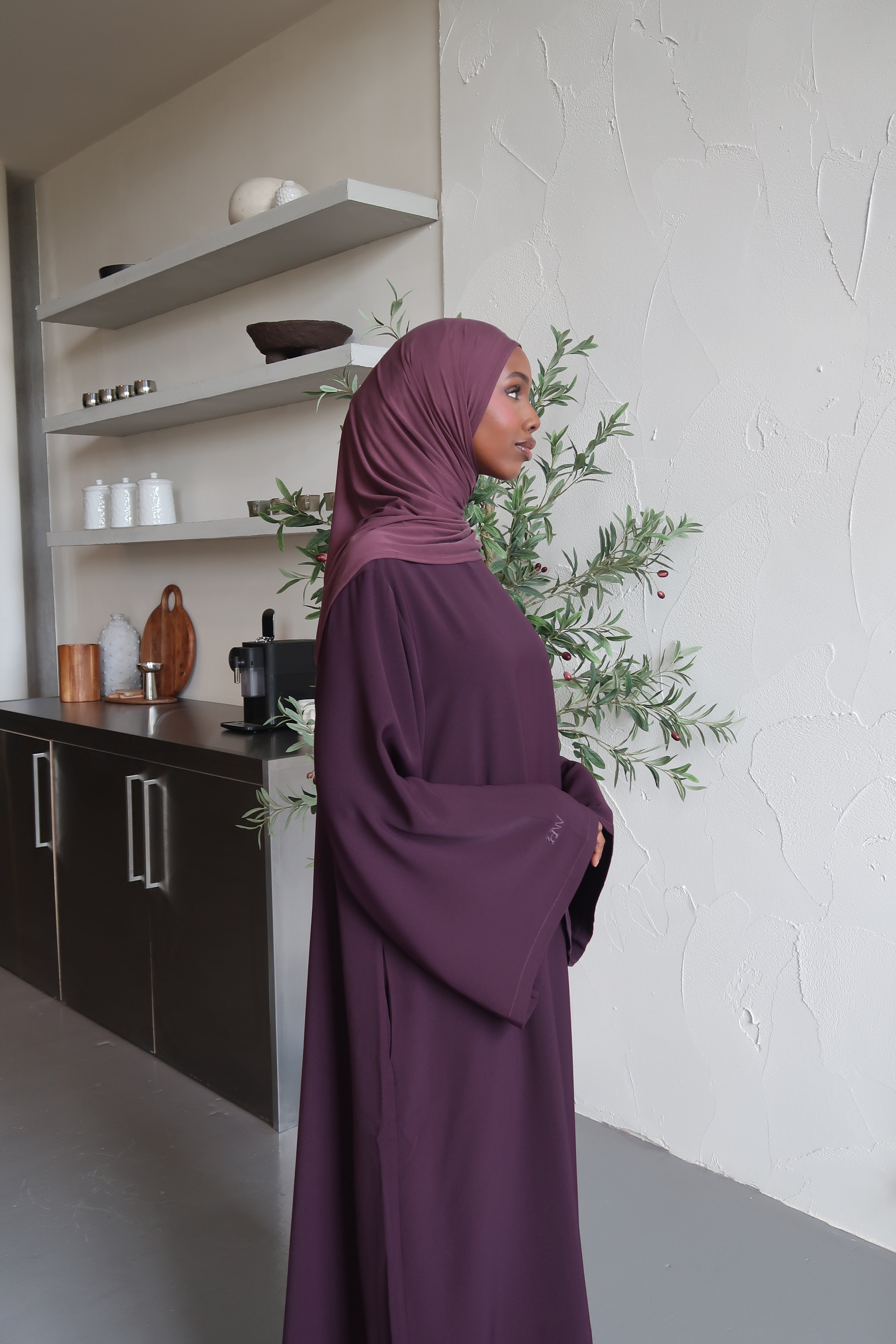 Dusky Plum Spanish Sleeve Abaya