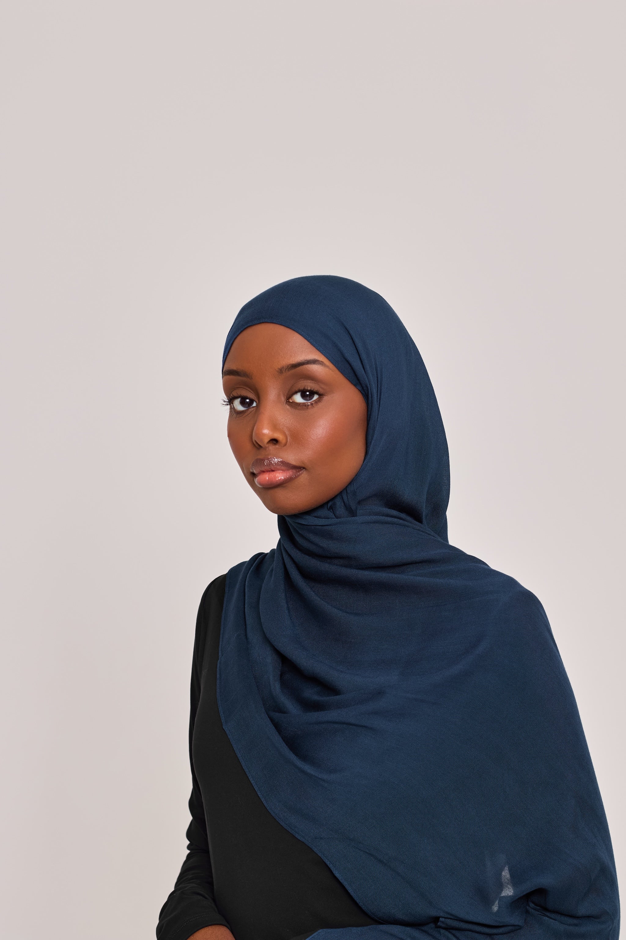 Navy Modal Hijab