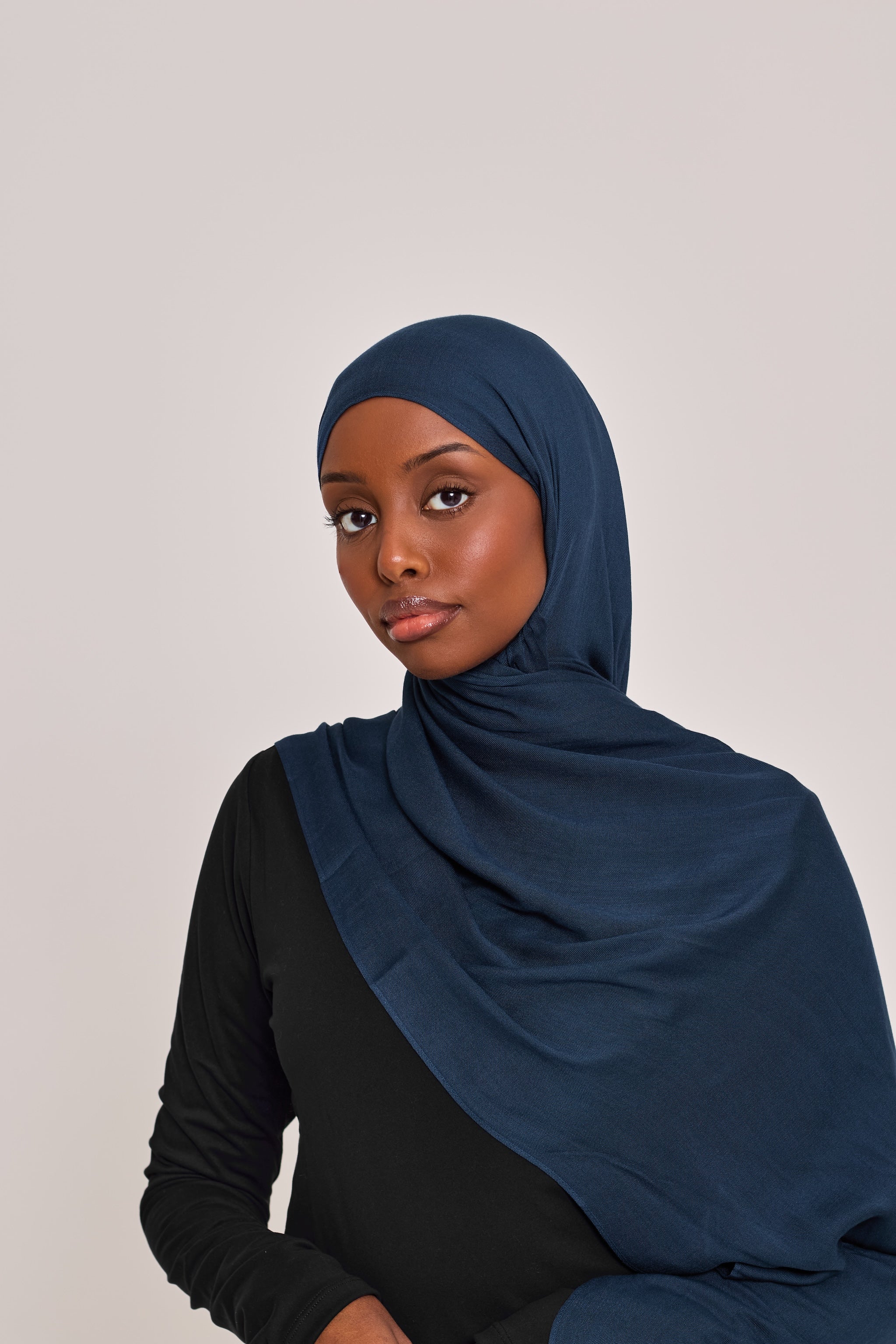 Navy Modal Hijab