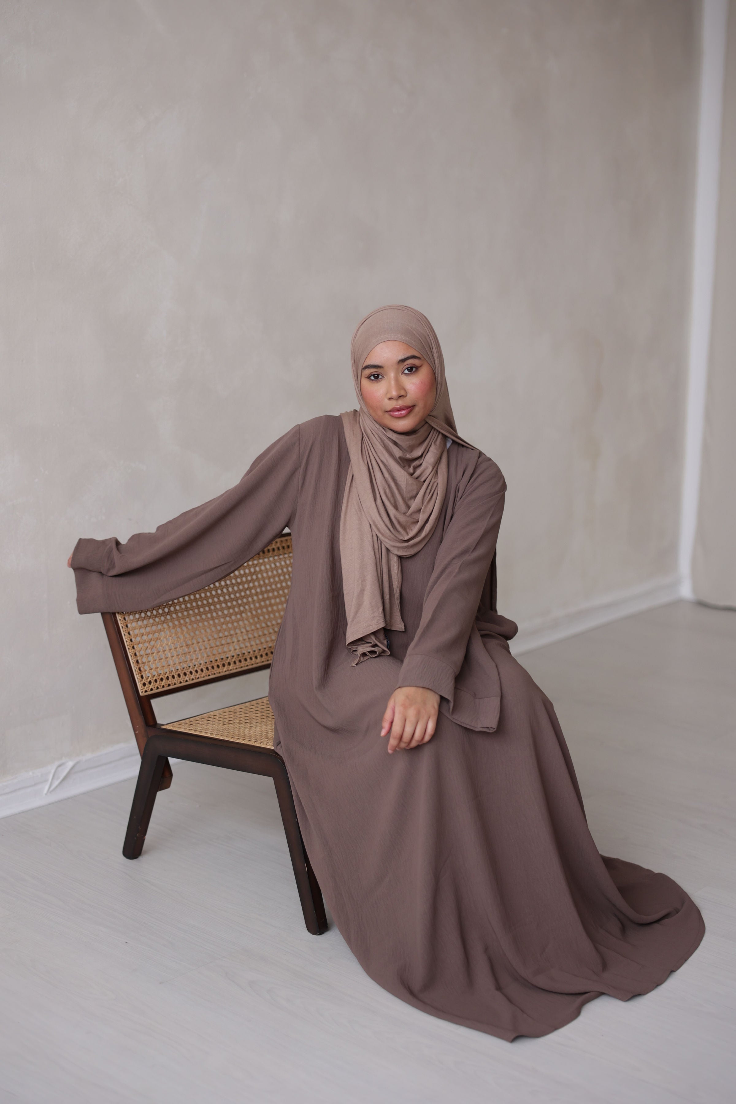 Crepe Wide Sleeve Abaya - HAWAA Clothing