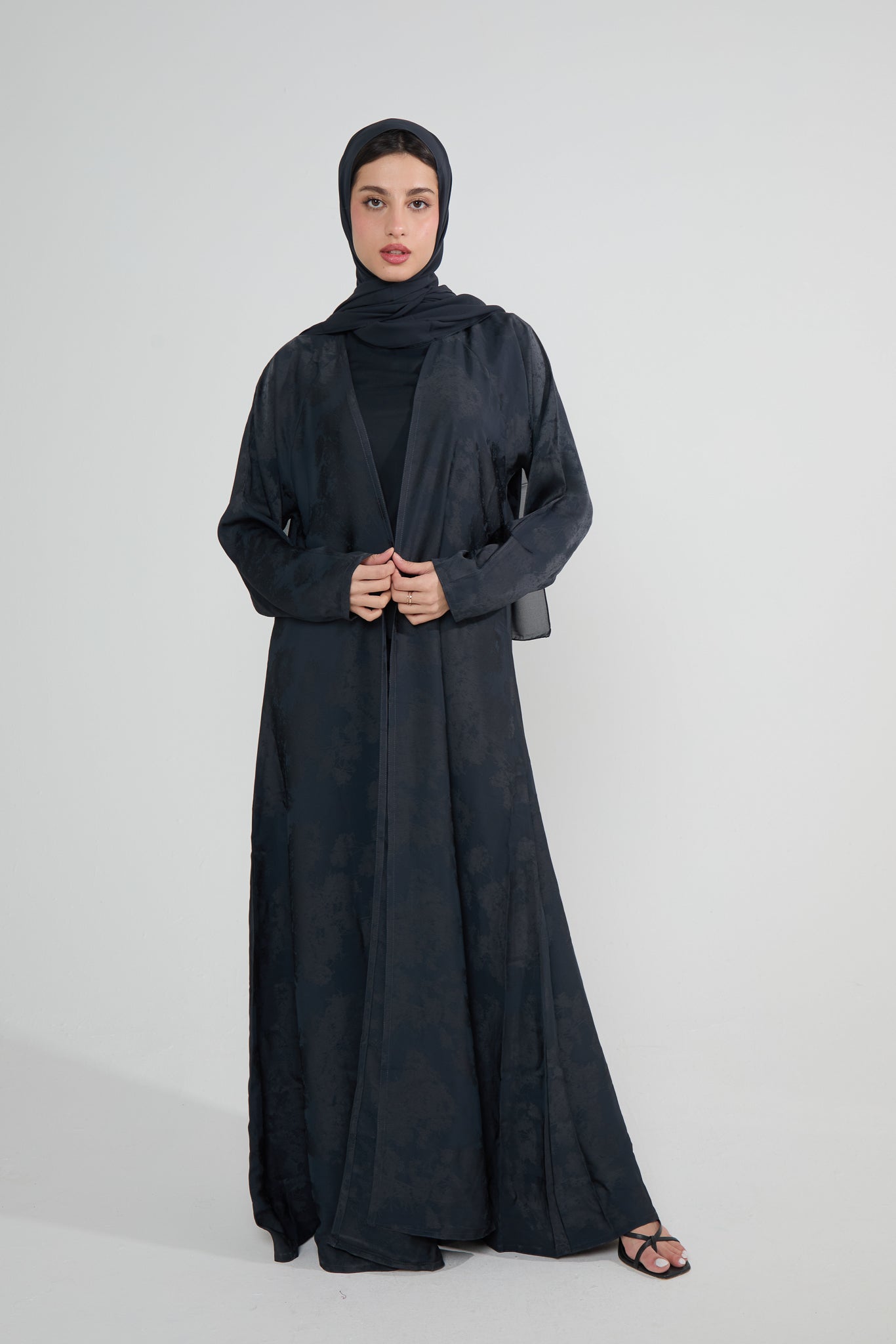 Grey Patterned Open Abaya