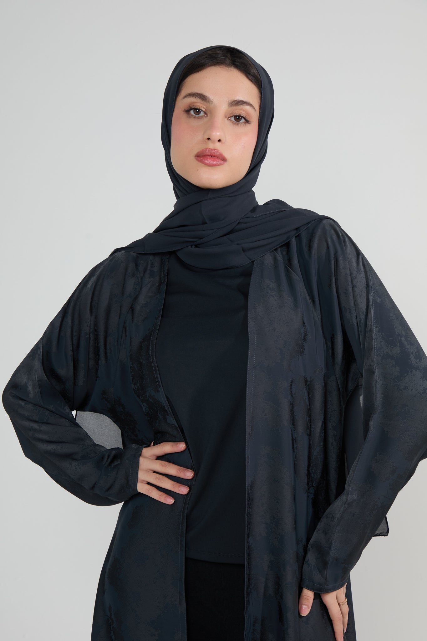 Grey Patterned Open Abaya