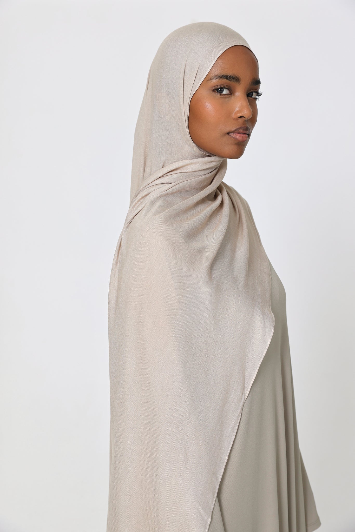 Dove Modal Hijab